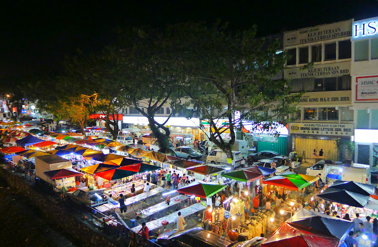 Taman Connaught Night Market 