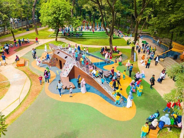 Playground dan taman kota
