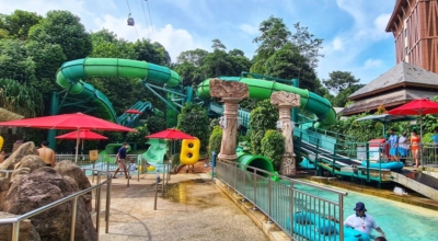 Keluarga Indonesia menikmati liburan di Sentosa Singapore saat school holiday 2026
