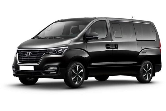 mobil hyundai starex