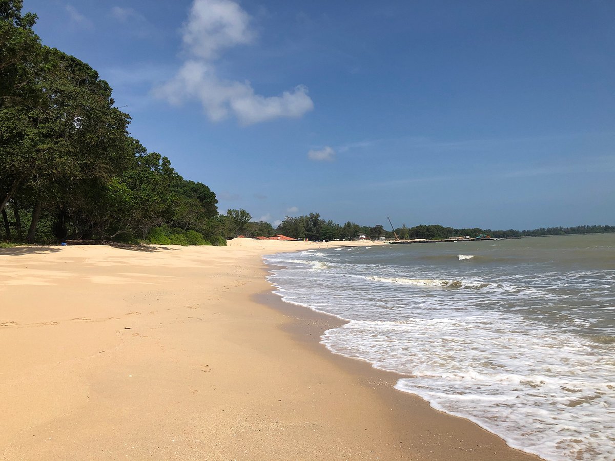 Desaru Beach – pantai bersih & tenang