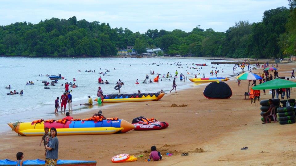 Pantai Teluk Kemang