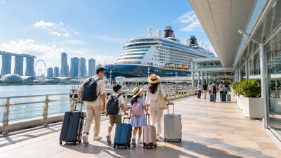 Keluarga Indonesia bersiap naik Disney Cruise Singapore bersama anak